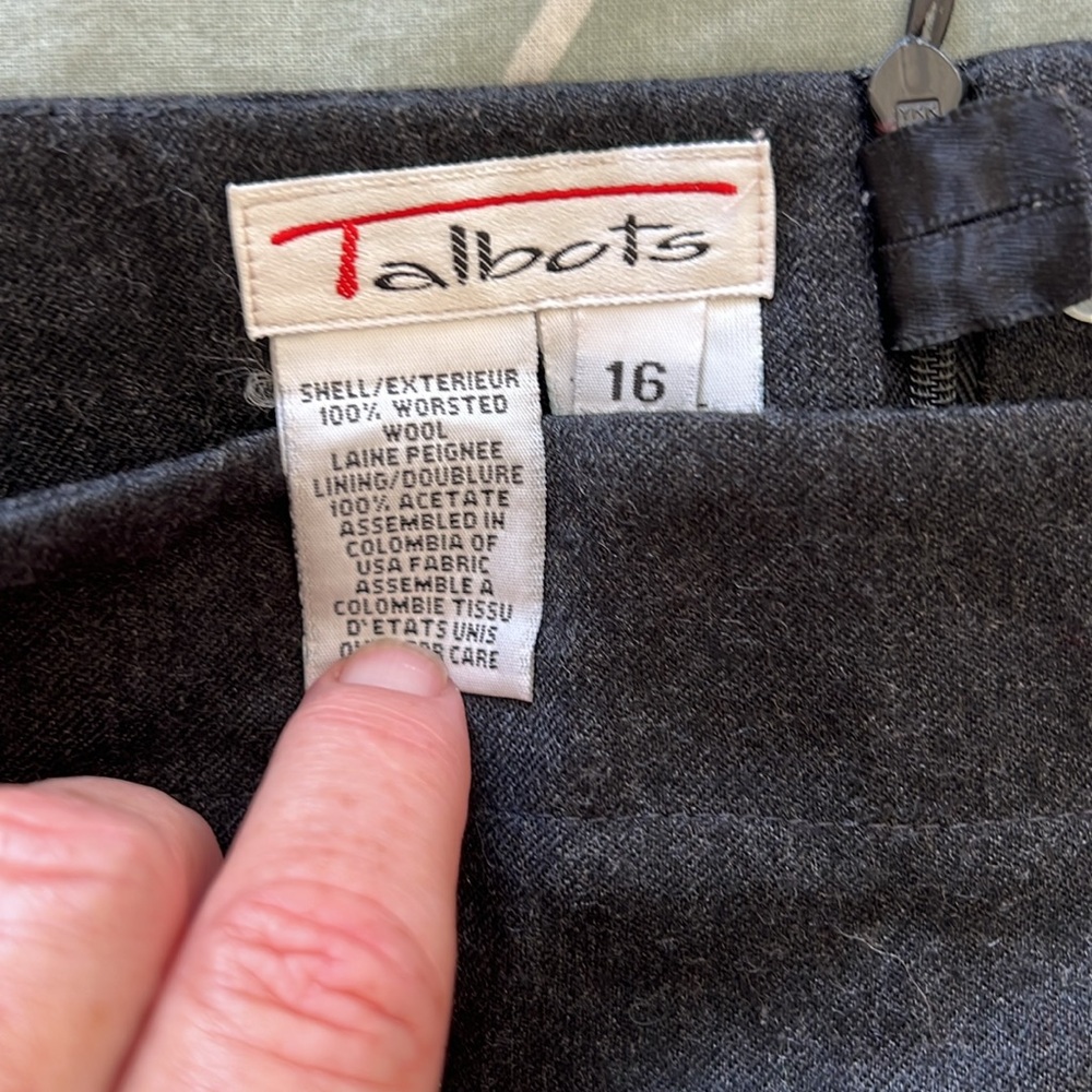 TALBOTS Gray Wool Skirt - Size 16